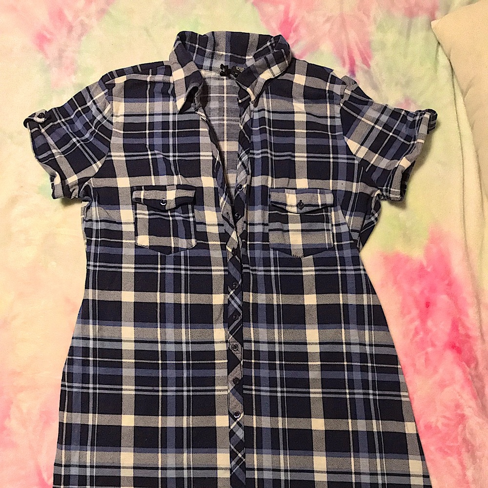 Button up T-shirt style dress with collar. Blue plaid. X-large🦋